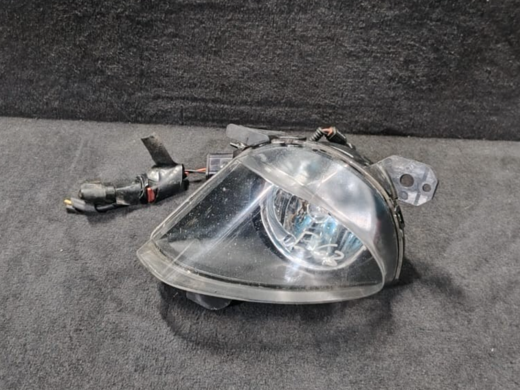 OEM BMW 328i 325i 335i 525i FRONT LEFT BUMPER FOG LIGHT LAMP - 7177175