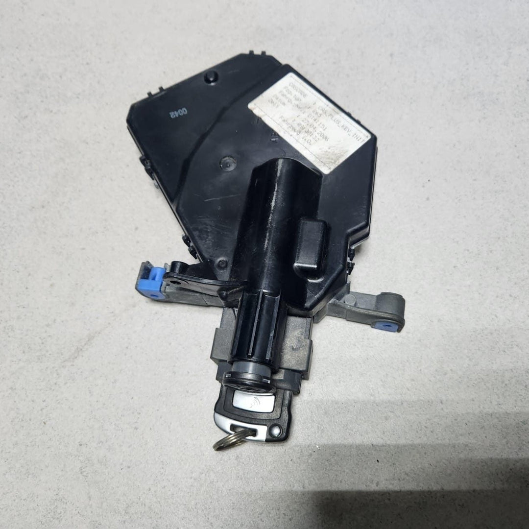 2006-2008 BMW 750i E65 E66 N62B48 V8 Engine Control Module 7549700 RHD ECU SET