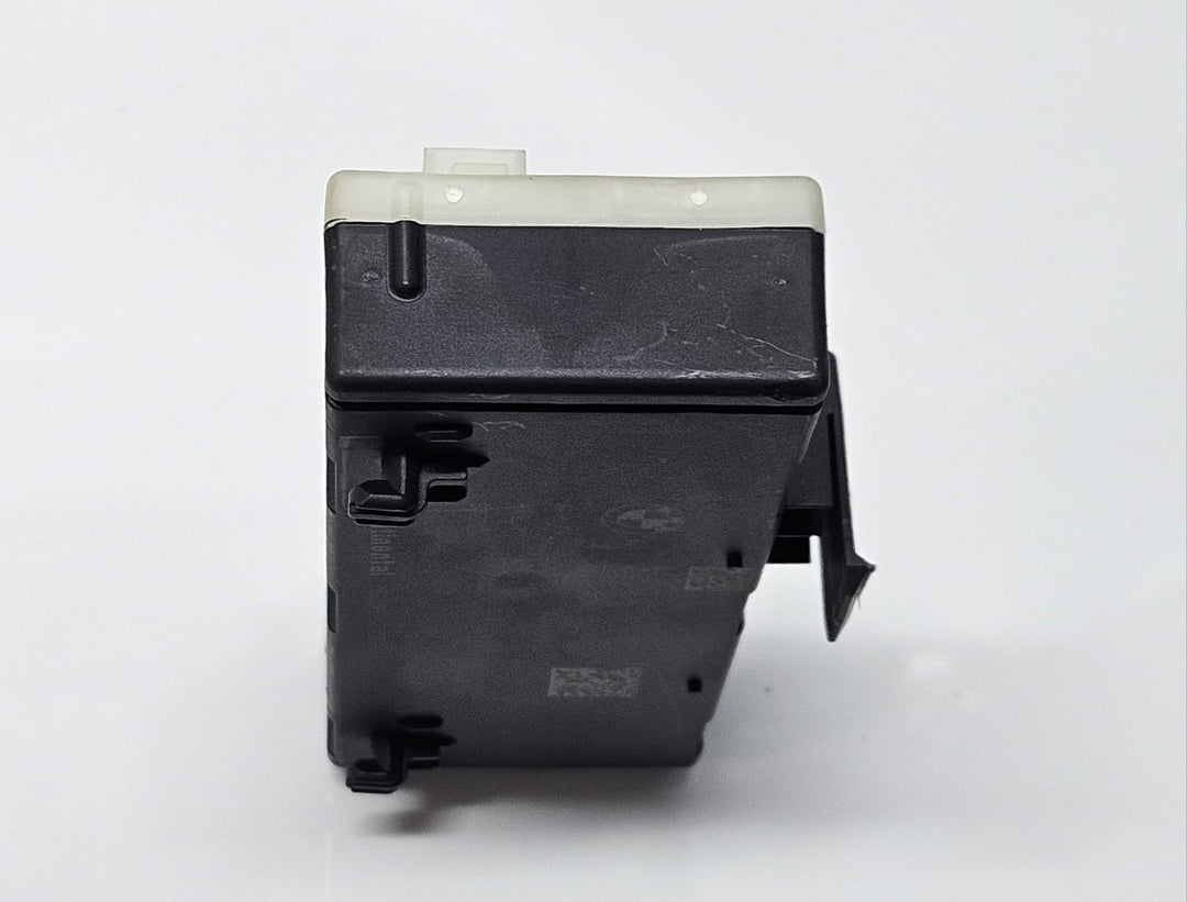 7481616-2013-2018 BMW F15 X5 X6 Power Tailgate Lift Control Module OEM
