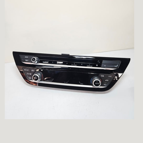 2017-2020 BMW  5 Series G30 G31 530i Air Conditioning Control Panel 5A09B19