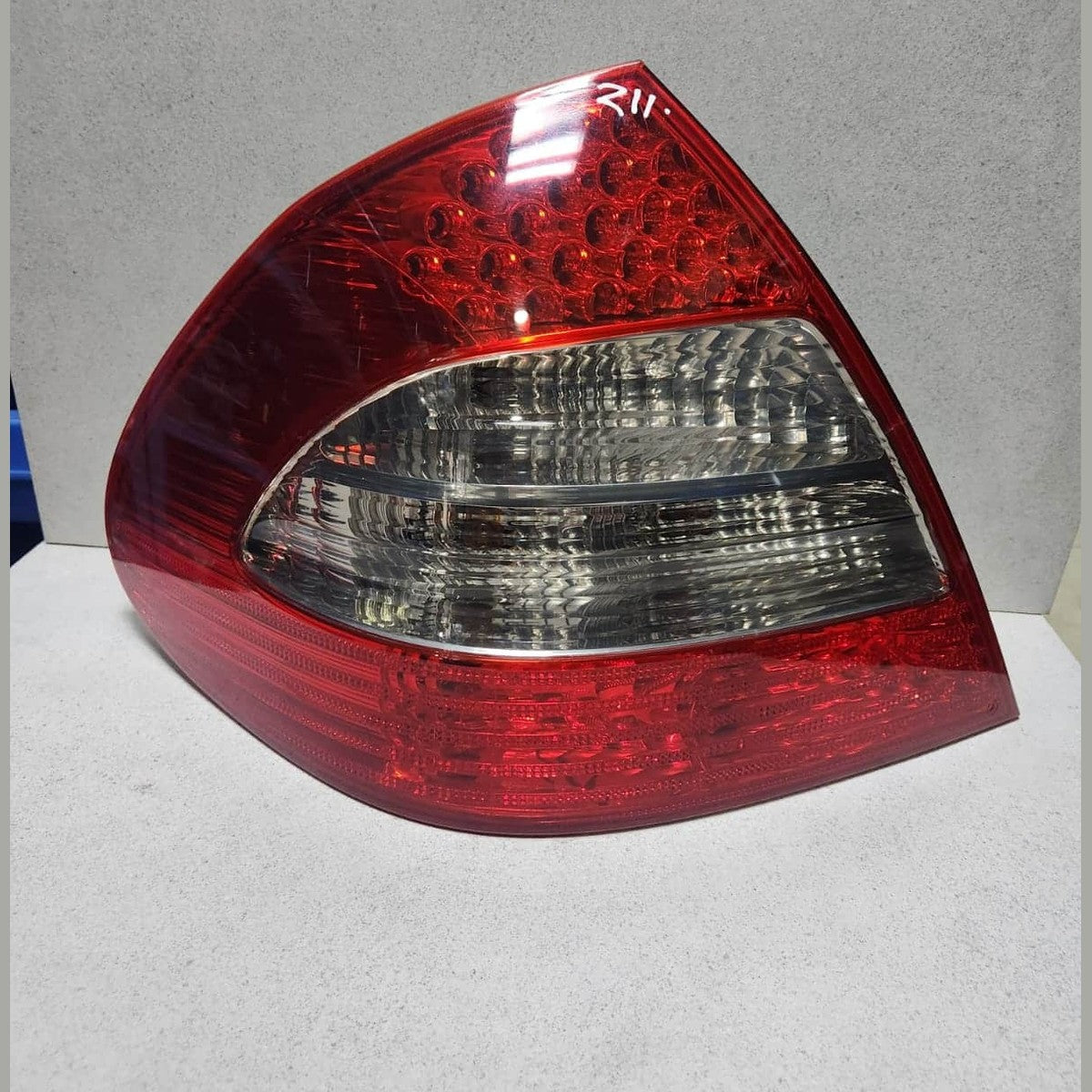 2007-2009 Mercedes-Benz E280 Tail Light Assembly A2118202564 W211 E-Class