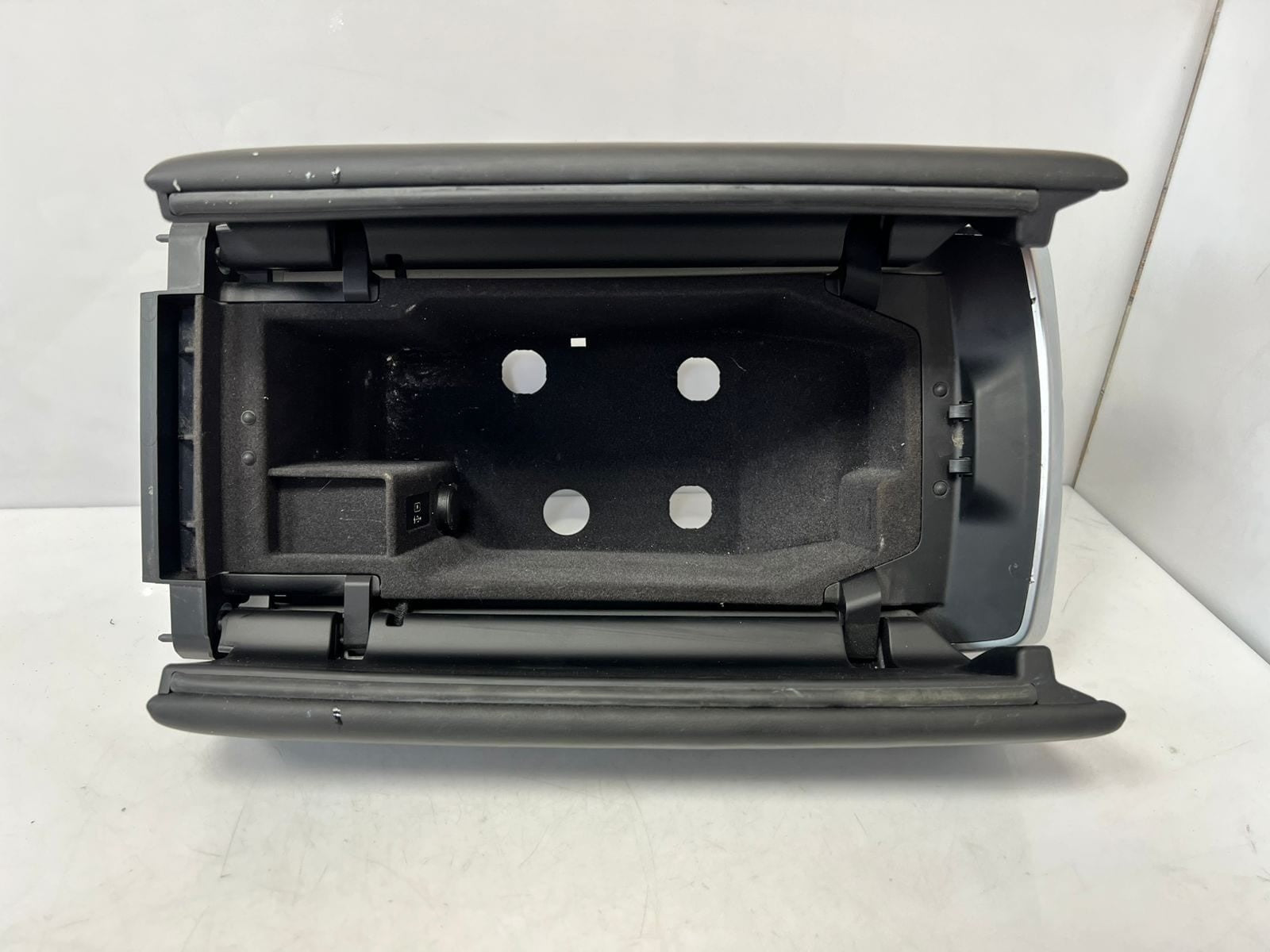 2020-24 BMW 840i G14 G15 F91 F92 Center Console Storage Compartment 9396478 OEM