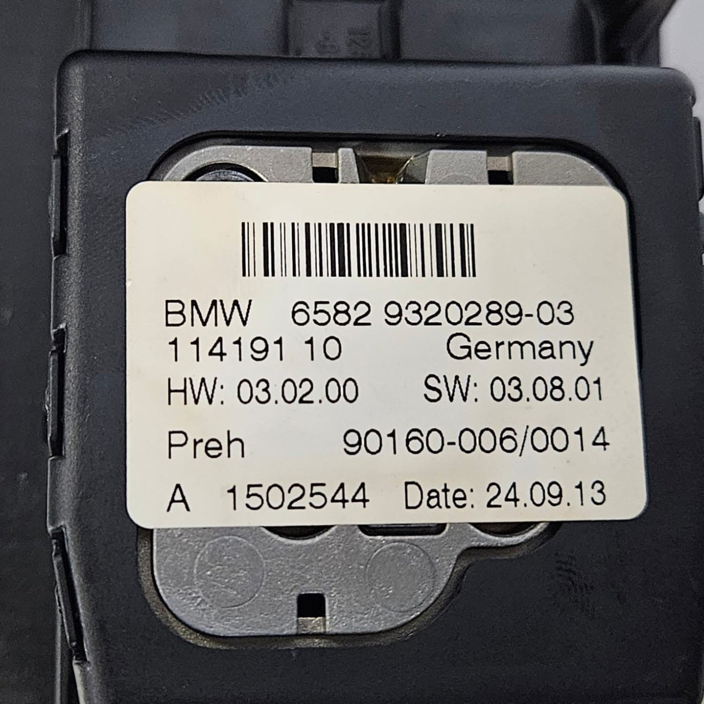 BMW F02 F03 F04 Gear Shifter Trim Plastic Mouse and cup holder 9113863 9320289