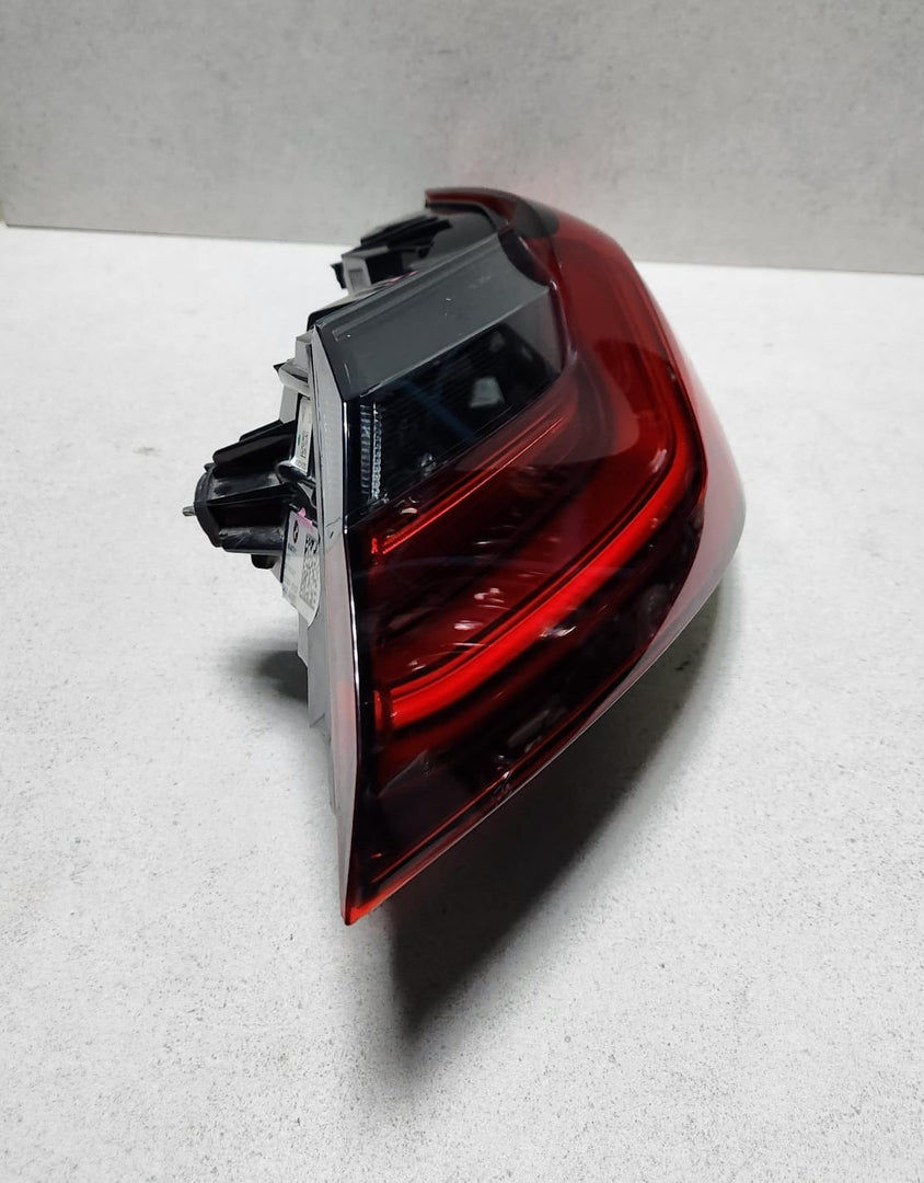 BMW Rear Light Side Panel Led Right 7445774  8 Series F91 F92 G14 G15 G16