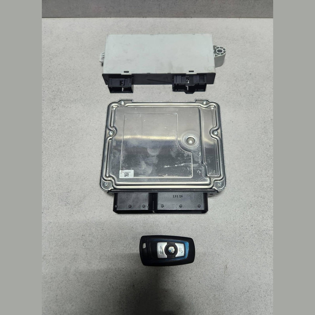 2016 BMW X3 Engine Control Unit 8588946 B47 F25 DIESEL ECU SET 