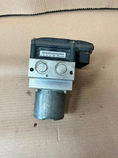 BMW F01 F02 7 Series F07 5 Series GT Abs Anti-Lock Brake Pump Module 6797036