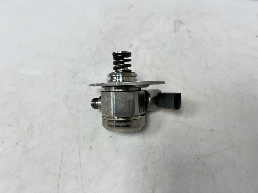 2012-2016 BMW 328i F30 F31 F32 F33 F34 F36 N20 High Pressure Fuel Pump 7584461