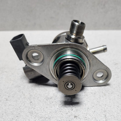 Mercedes-BenzHigh Pressure Fuel Pump A2740700501 W204 W205 W212 W213 C207