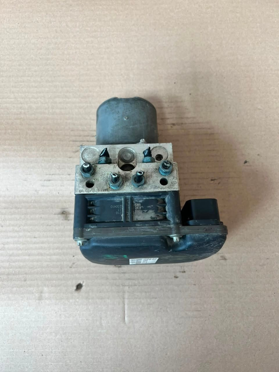 BMW F01 F02 7 Series F07 5 Series GT Abs Anti-Lock Brake Pump Module 6797036