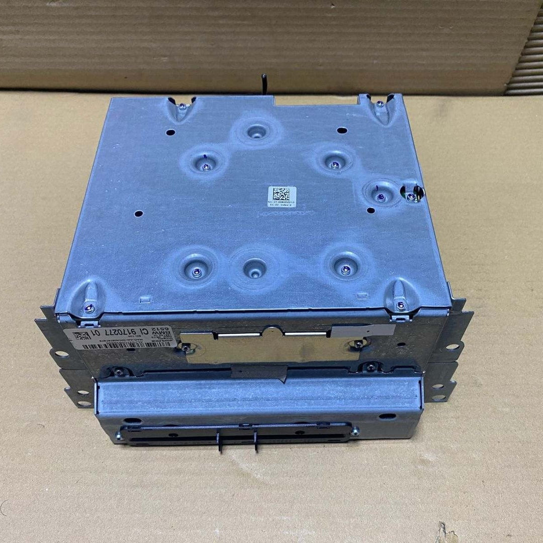 2012-2018 BMW M6 Navigation Head Unit CIC 9170277 F01 F06 F10 F11 model