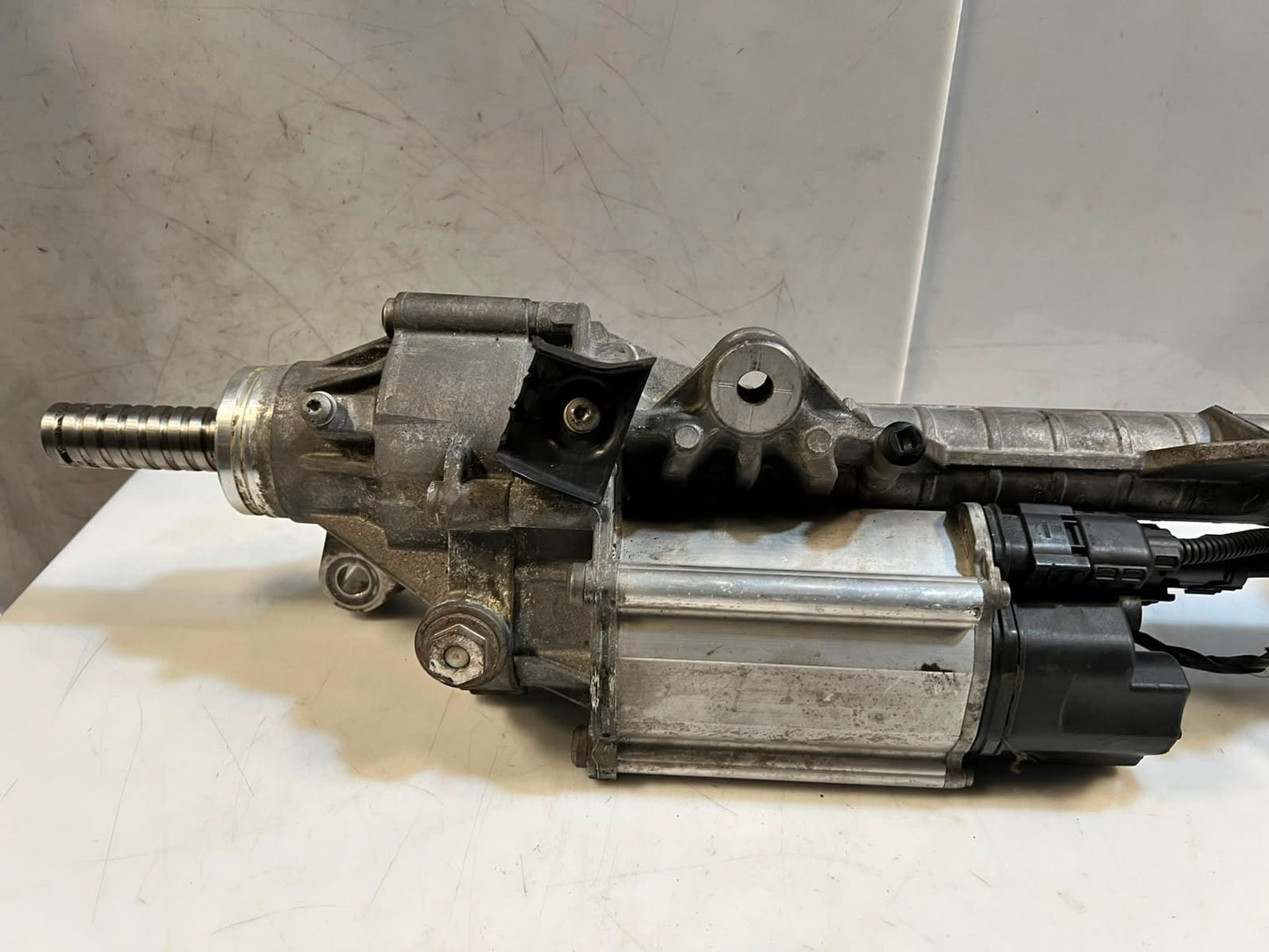 2014-2016 BMW 528i F10 Power Steering Rack 6869213 RHD