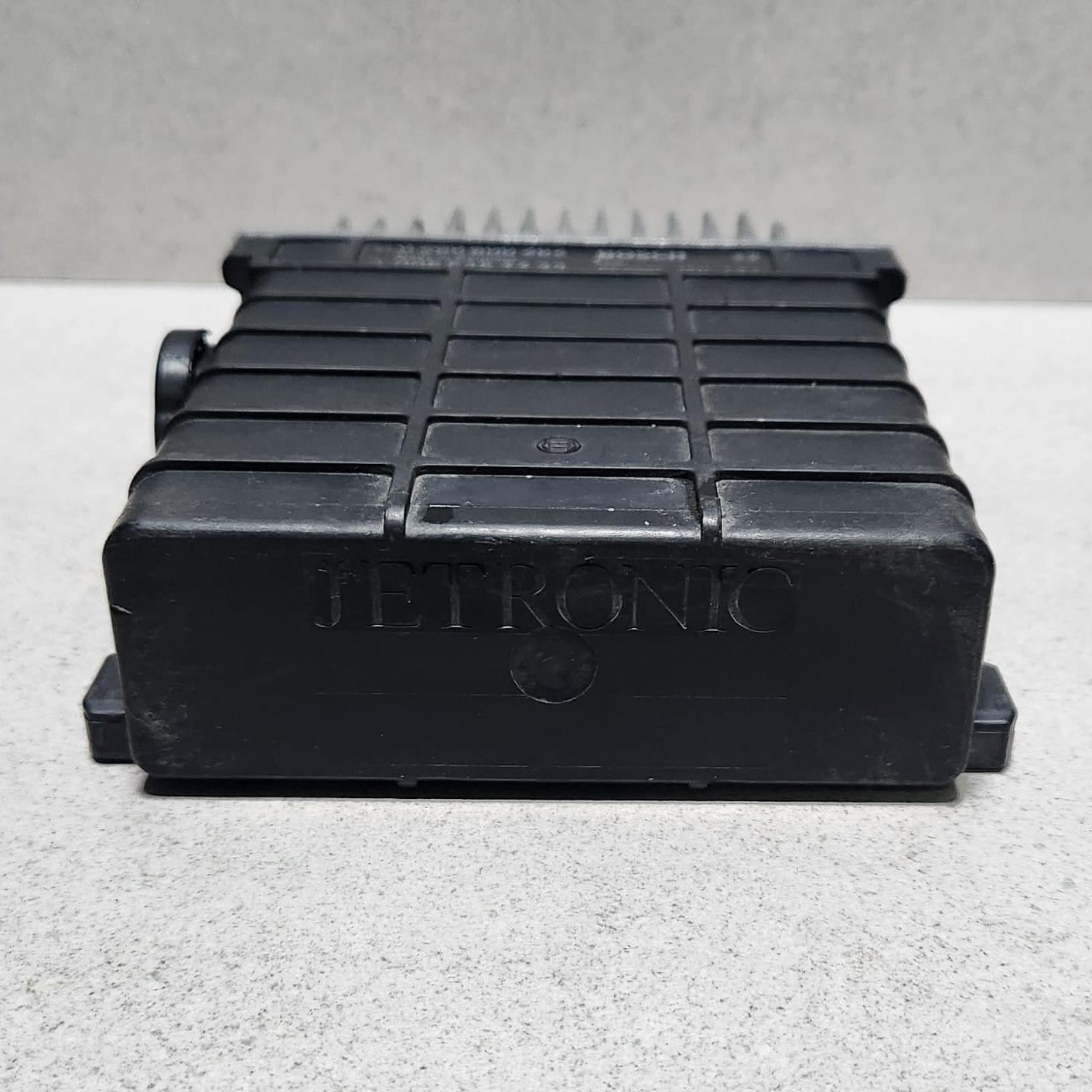 1988-1989 Mercedes-Benz 190E Engine Control Module 0280800280 190E and 260E