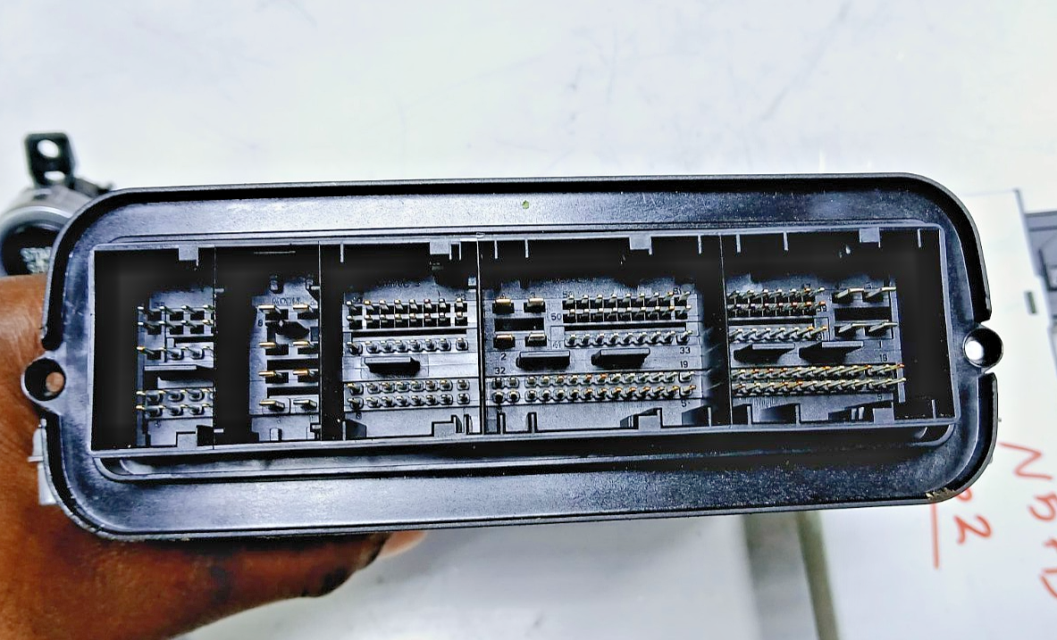 BMW 7 SERIES F02 N57 ENGINE CONTROL UNIT ECU KIT DDE 8573574