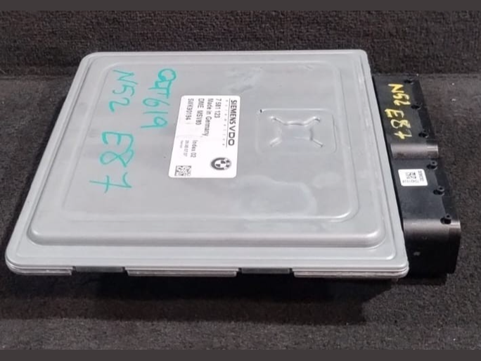 BMW E90/E92 E93 ENGINE DME CONTROL MODULE ECU P/N 7581123