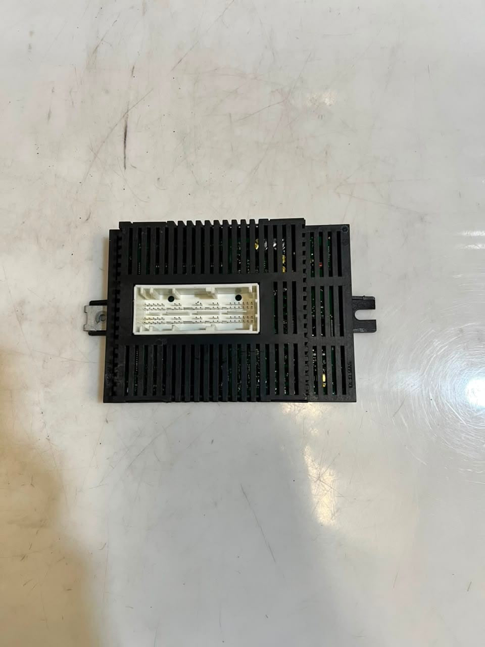 2007 BMW 5 Series E60 E61 and M6 E63 LEAR Light Control Module 9116260 OEM