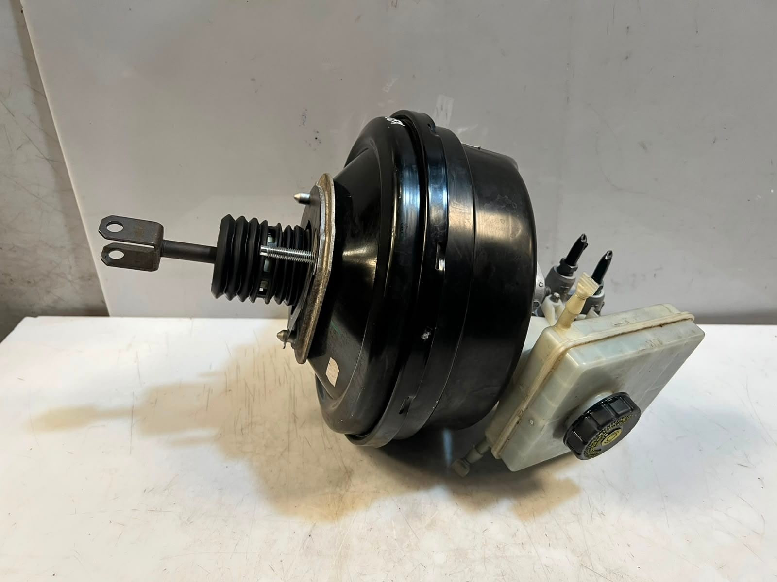 2011-2017 BMW X3 F225 X4 F26 Brake Booster & Master Cylinder Assembly 6854348