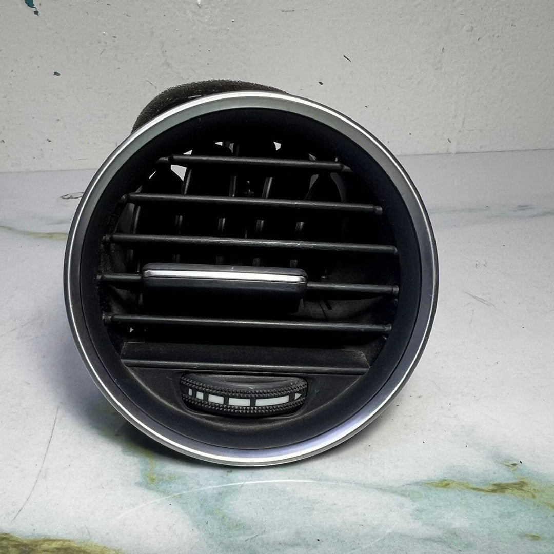 Mercedes Dashboard Air Vent A2048306654 C-Class W204 C220