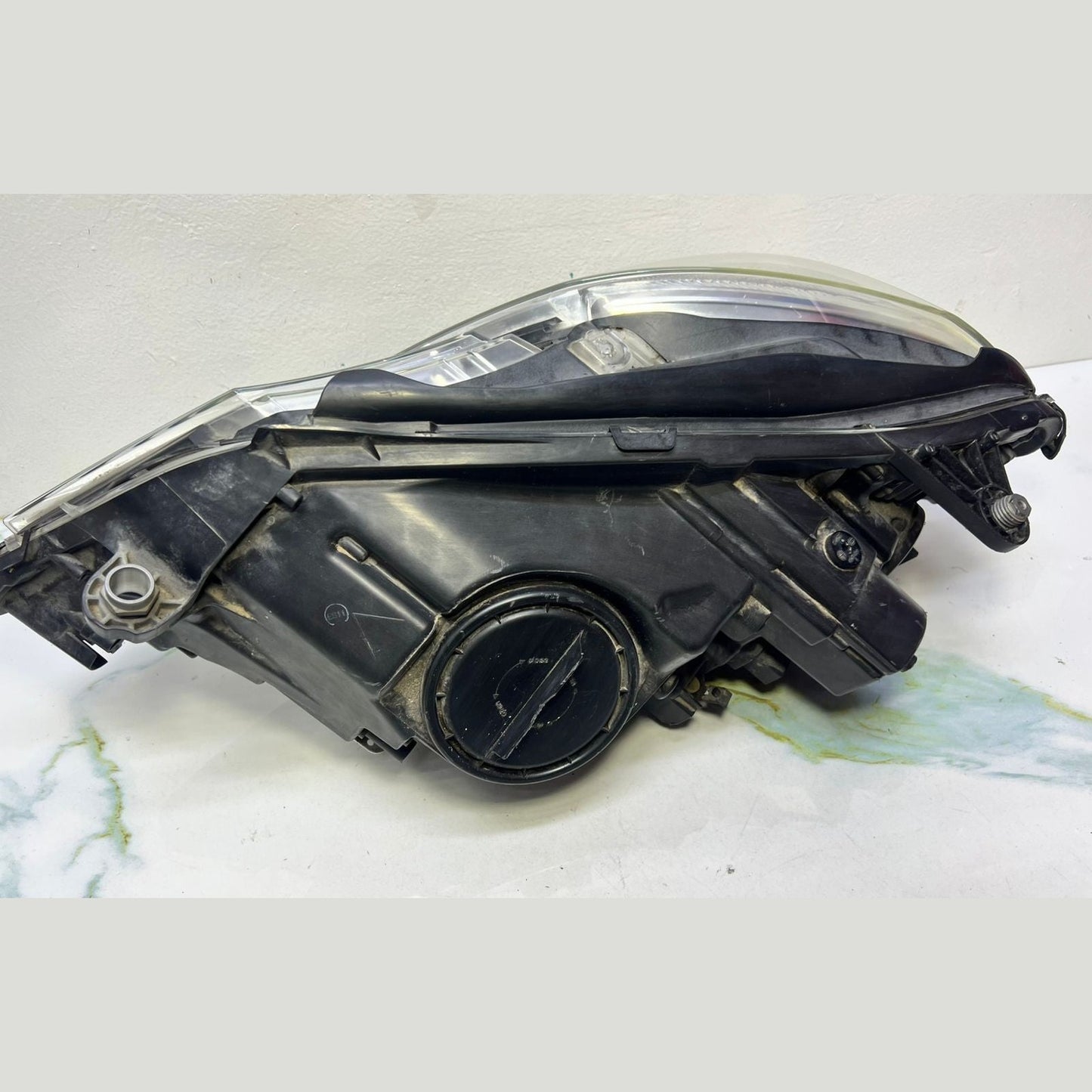 10-11 Mercedes W212 E-Class Front Right Side Head light Headlamp A212 8202059
