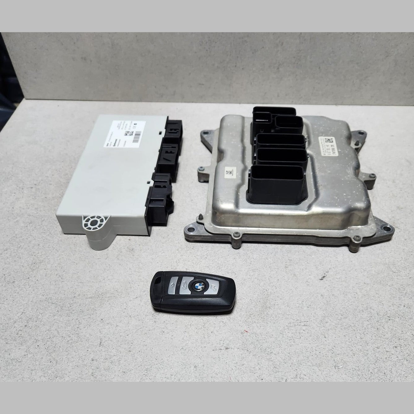 2011-2013 BMW 125i Engine Control Unit ECU Set 8617551 F20 F21 125i N20