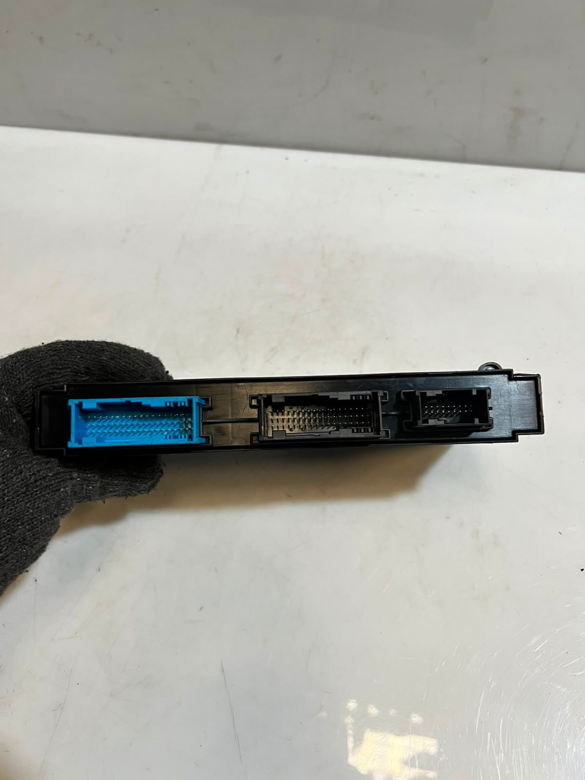 BMW F10 F11 F13 F06 F01 M5 Junction Box Electronic Control Unit V-2 unit 9284282