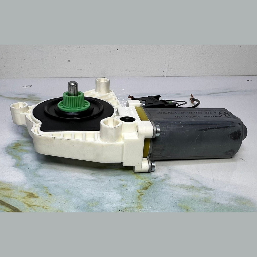 10-14 Mercedes-Benz W207 E-Class  Window Motor Front Right Side A207 8200642 OEM