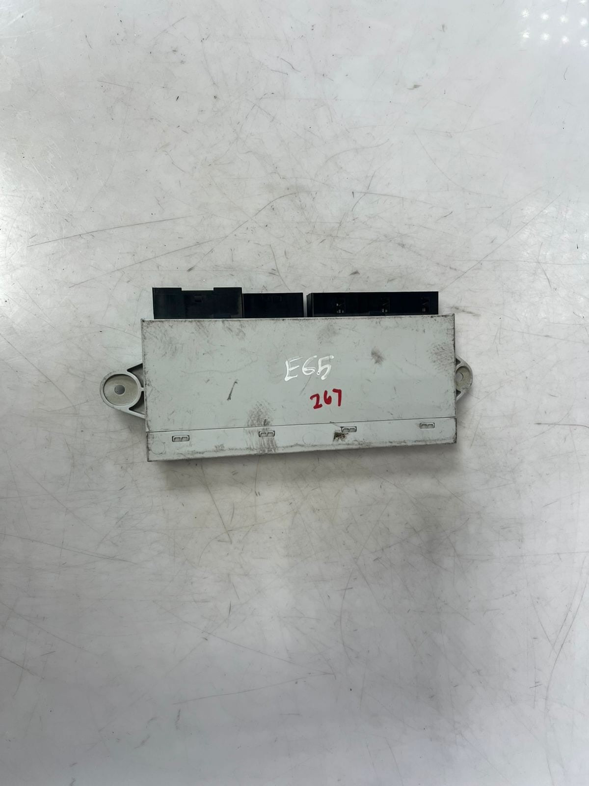 2002-2003 BMW 745i 745Li E65 series Front Door Control Module 6933267 OEM