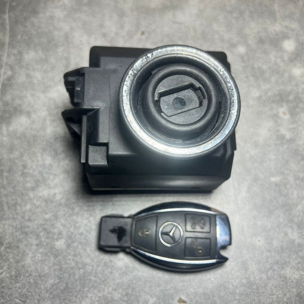12-16 Mercedes W218 CLS FBS4 Ignition Switch Module Unit W/key A218 9053501 OEM