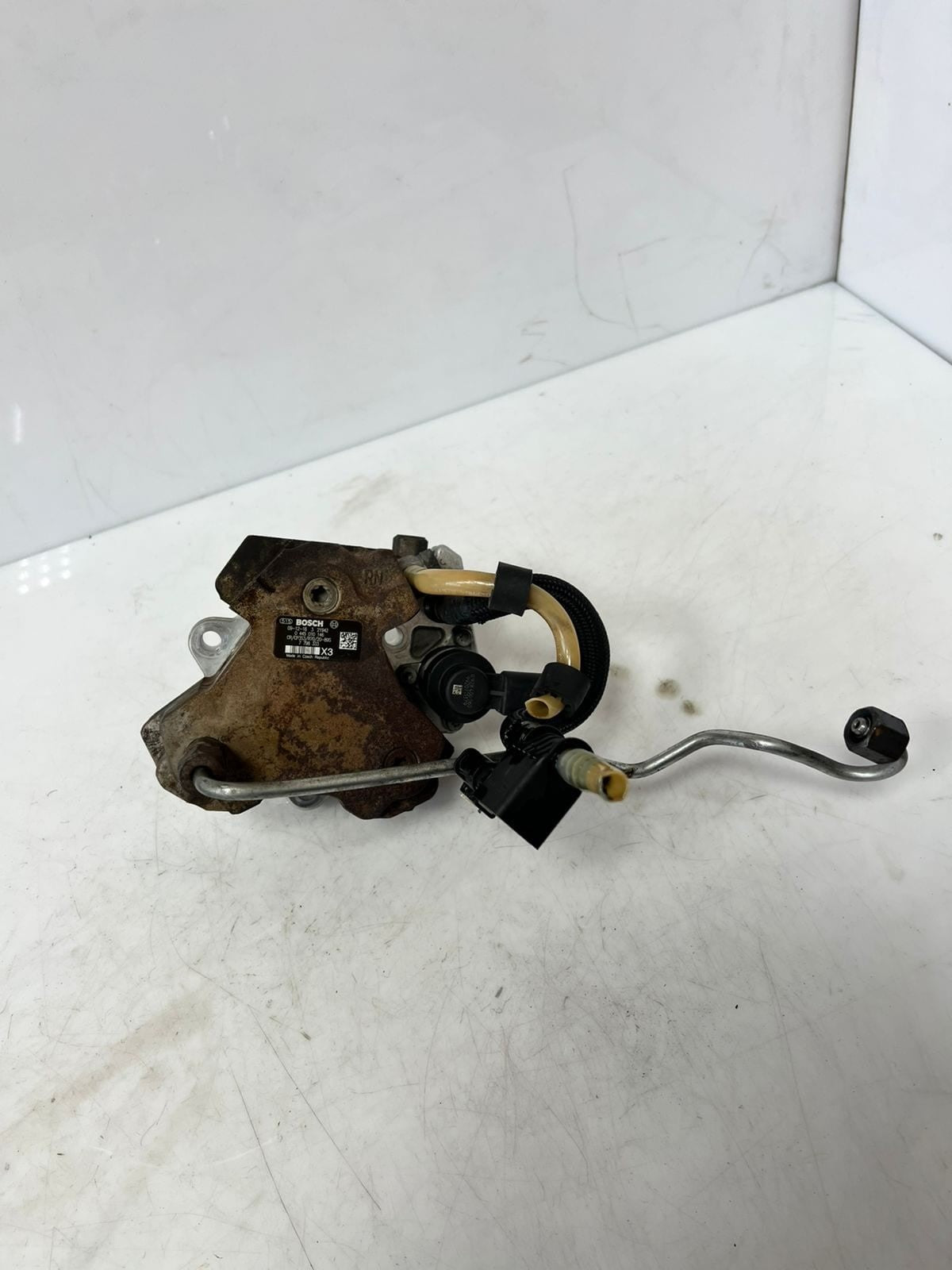 BMW E60, E61, E87, E90 3.0 diesel 330D 530D High Pressure Fuel Pump 7798333 OEM