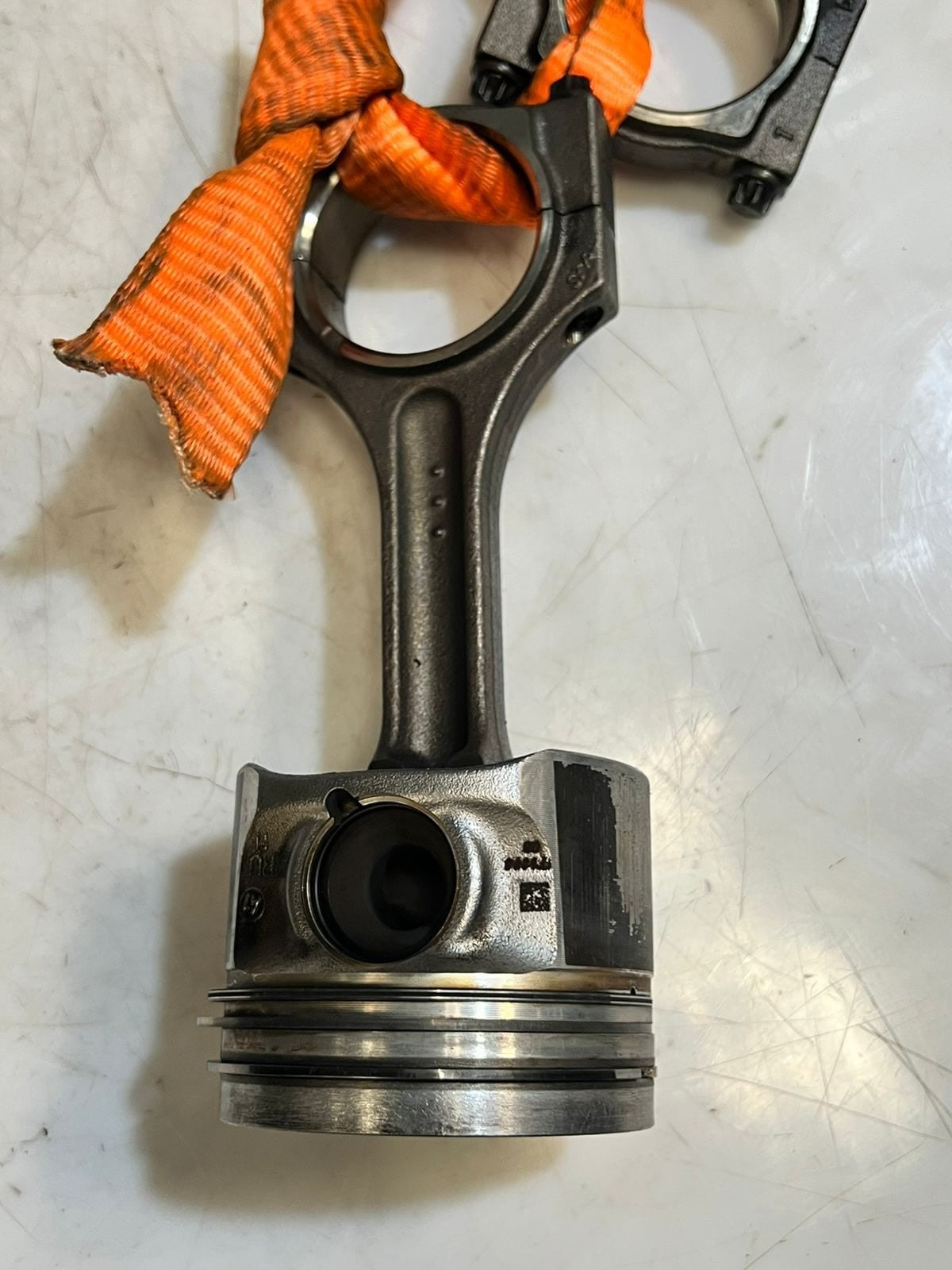 2014 Mini Cooper Countryman Piston with connecting rods 1.6 8575866 