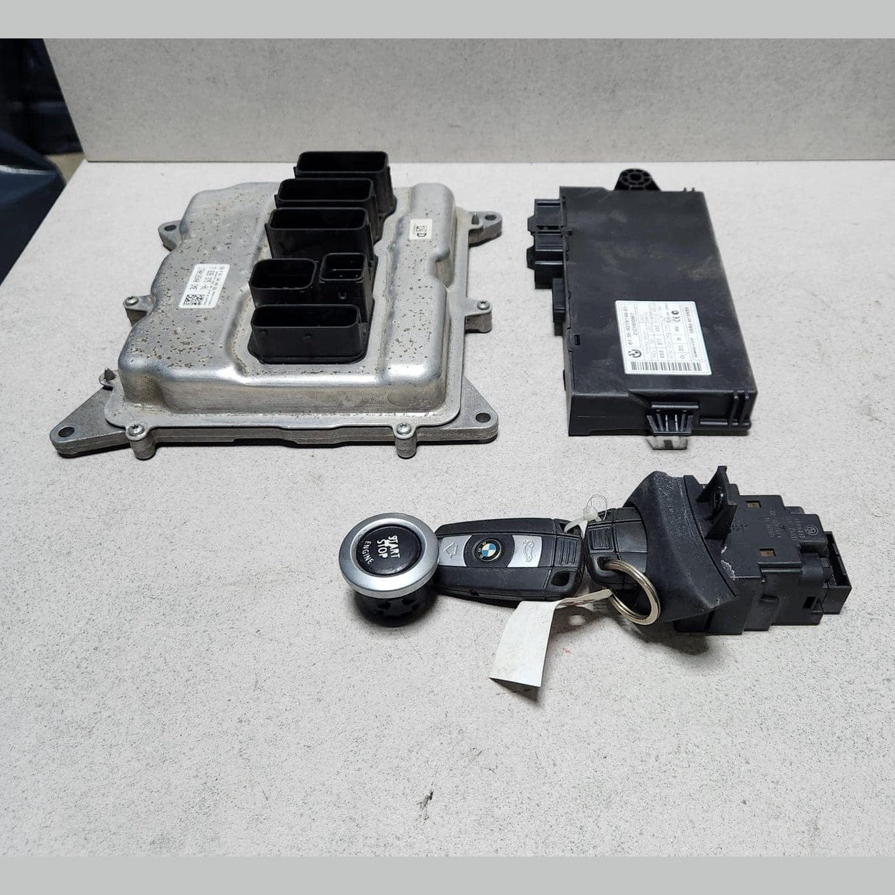 2010-2015 BMW X1 Engine Control Unit ECU Set 7639375 X1 E84 2009-2015 N20 