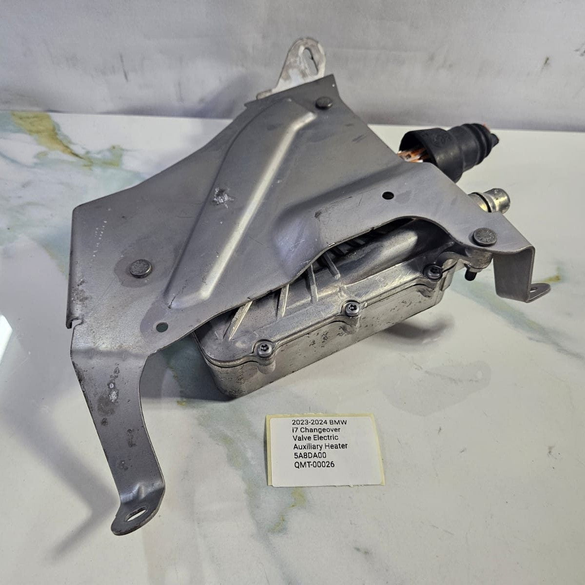 2023-2024 BMW i7 Changeover Valve Electric Auxiliary Heater 5A8DA00