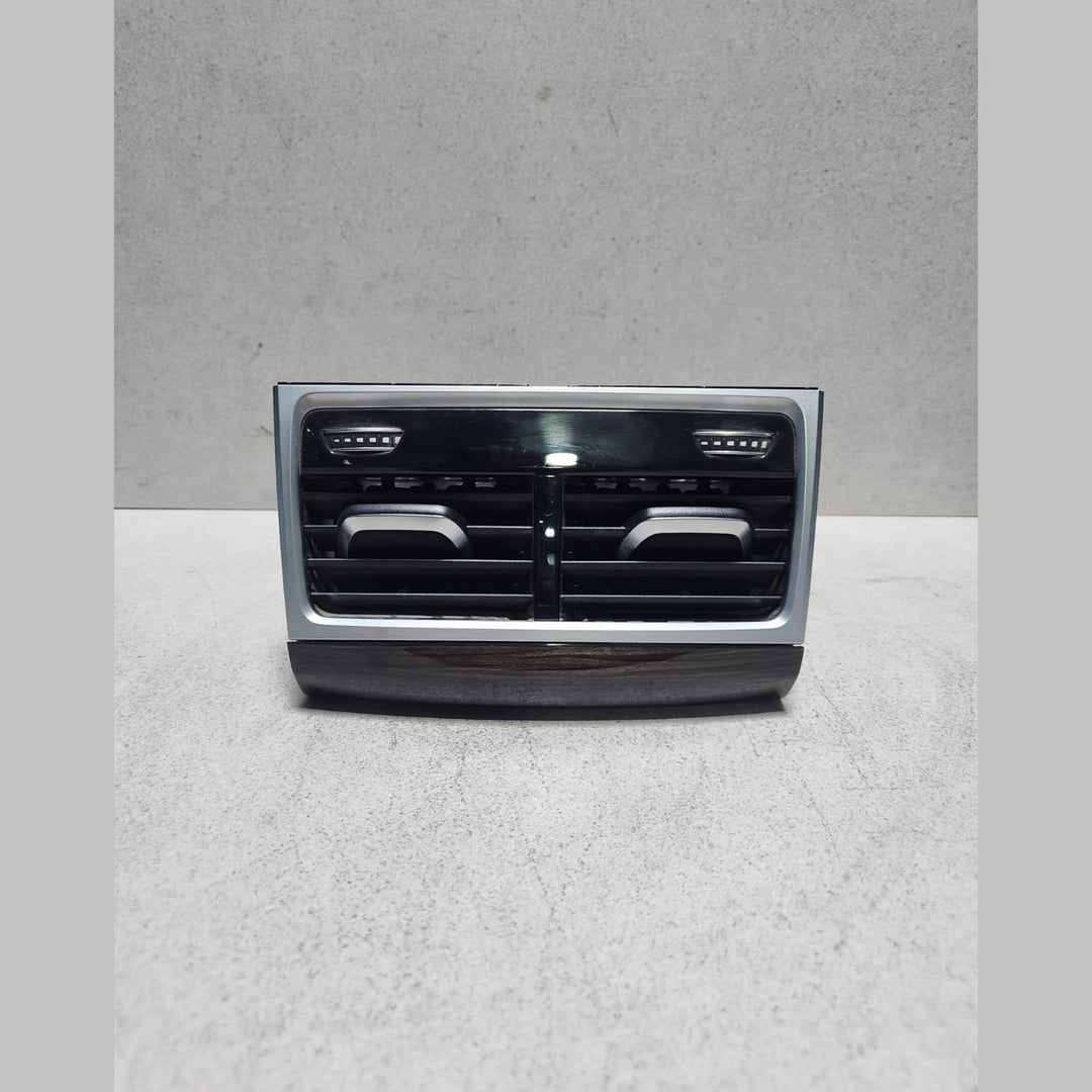 2017 BMW 740i Rear Air Vent Grille 9301745 7 Series G11 G12