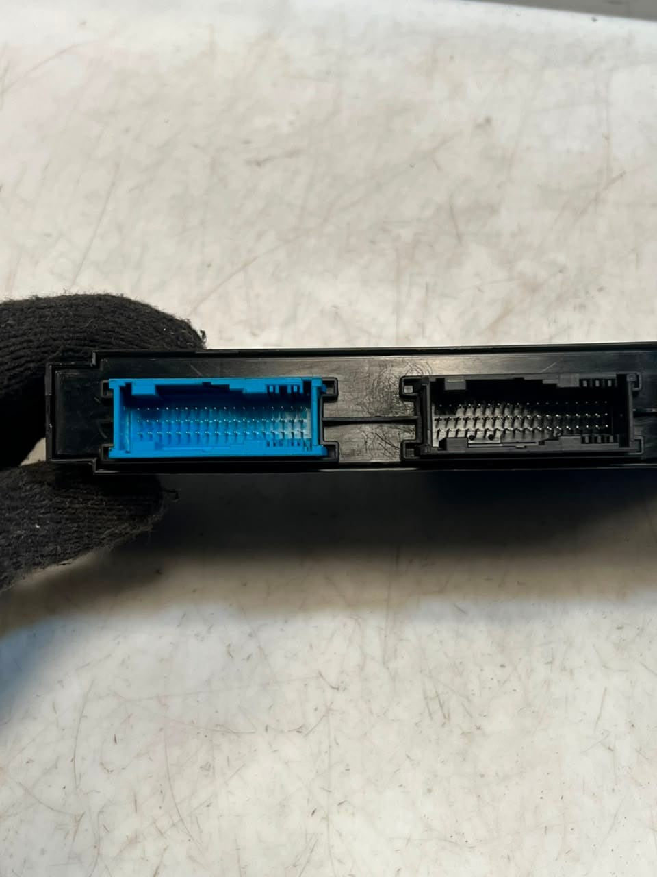 BMW 5 Series F10 F11 520d Body Control Module Junction Box 9244392 OEM