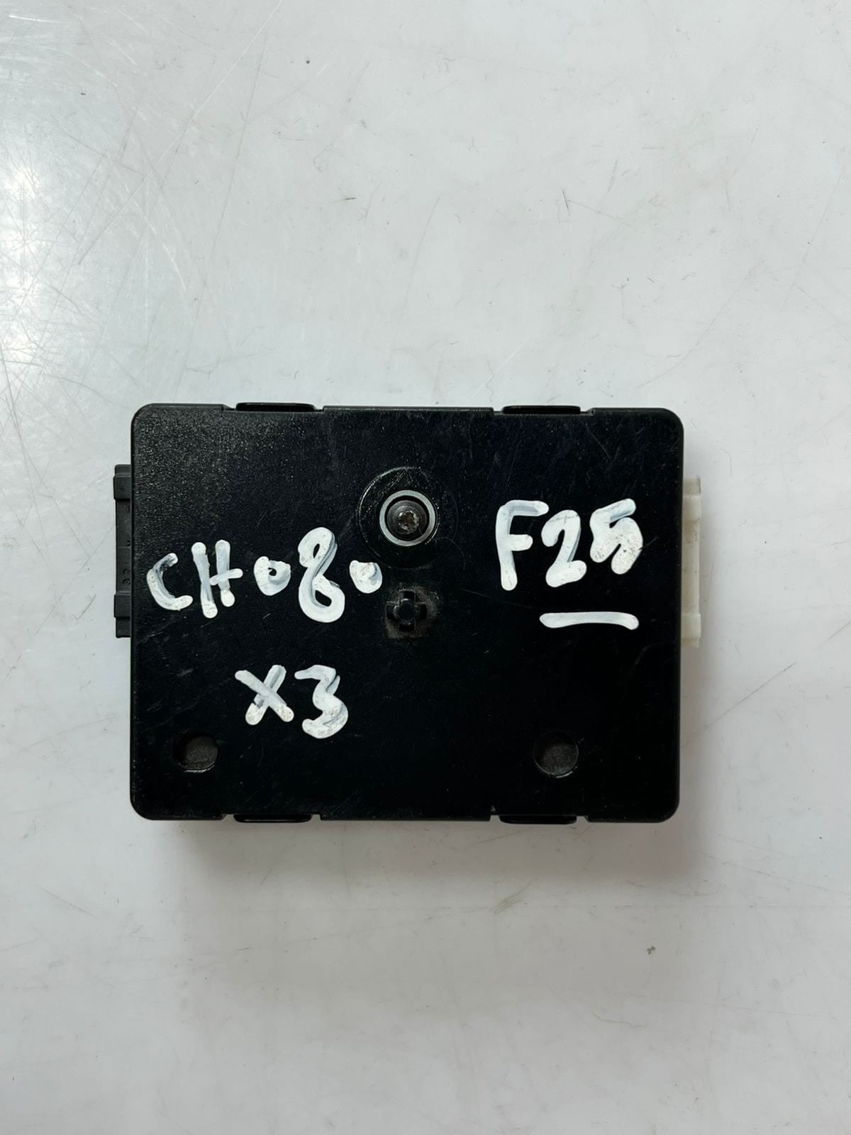 2011-2017 BMW X3 F25 Antenna Amplifier 9202996 OEM