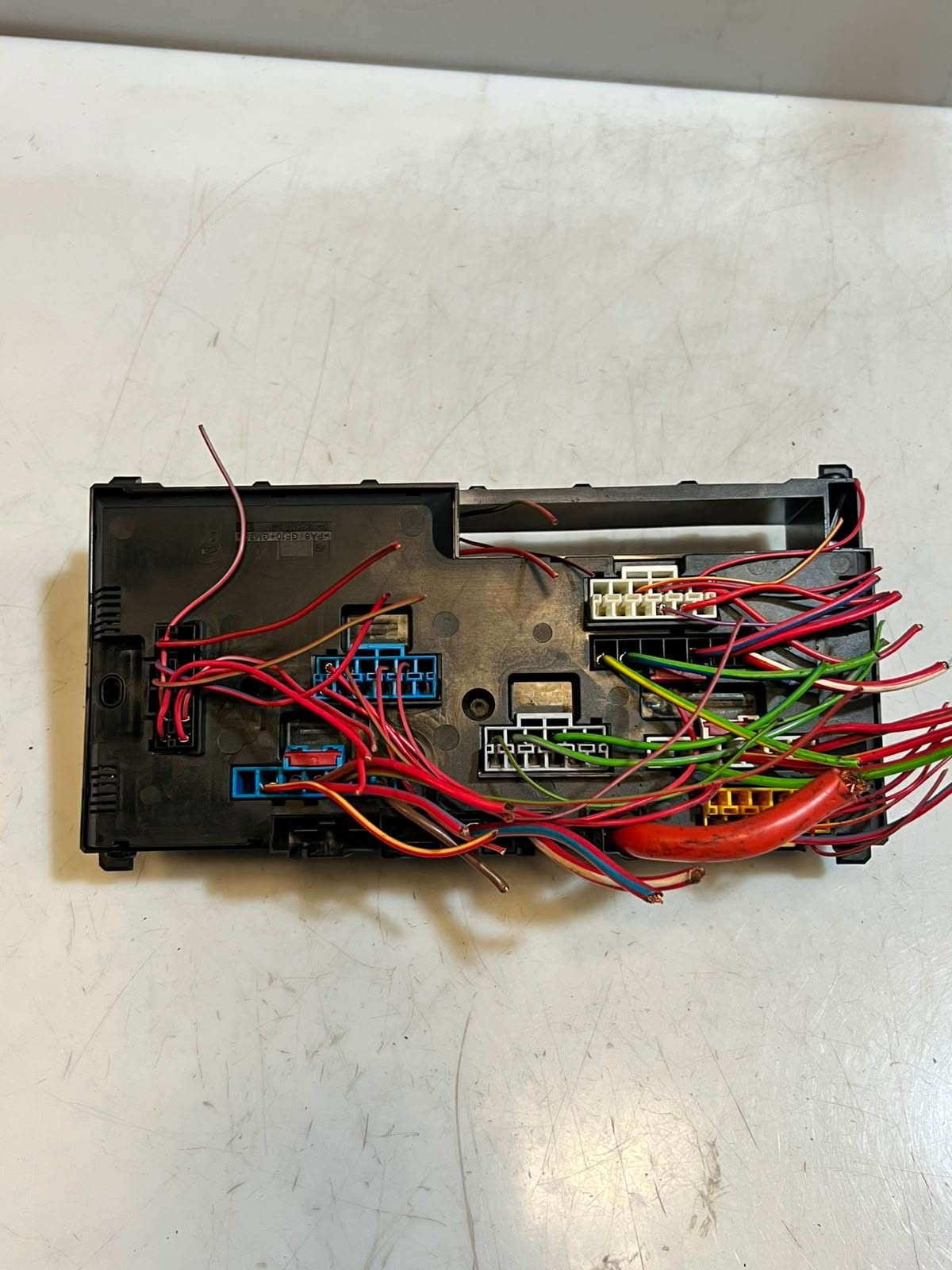 2012-2015 BMW F10 F12 F13 5 6 Series 650i Power Distribution Fuse Box 9252815