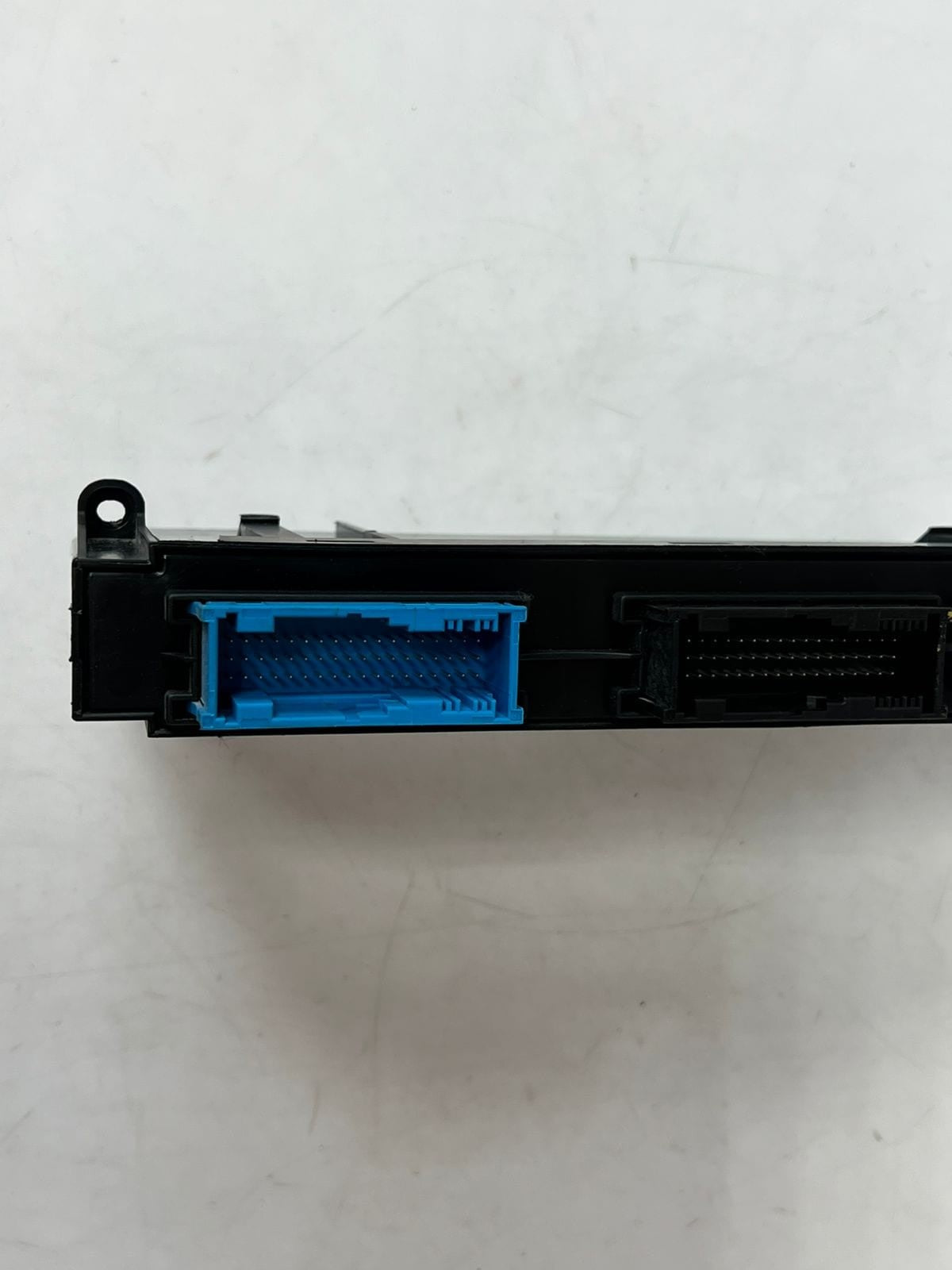 2010-2016 BMW 5 Series F10 520d, 528i Body Control Module BCM 9393667 OEM