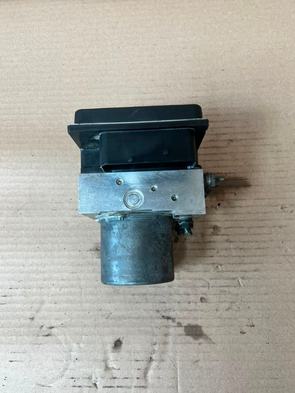 2004-2007 BMW 5 6 Series E60 E61 E63 E64 530i Abs Hydraulic Pump 6769707 OEM