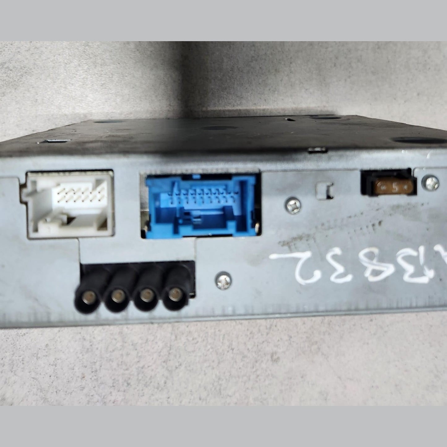 2010-2011 Mercedes-Benz C250 Tv Tuner A2048205285 W204 C-Class C250 and C63 AMG