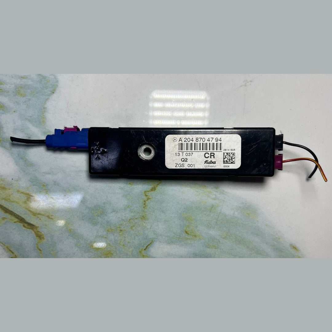 Mercedes Antenna Amplifier A2048704794 E-Class Coupe C207 W204 C-Class