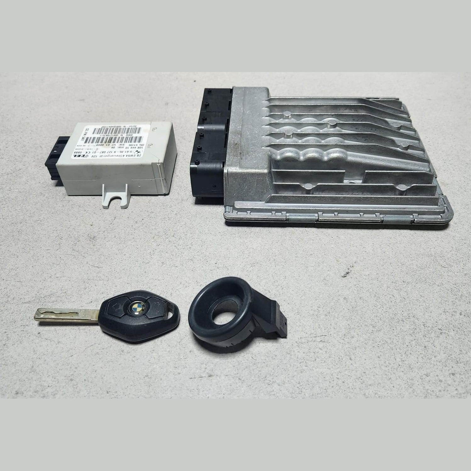 2007-2008 BMW X3 Engine Control Module 7567609 MSV80 ECU SET 