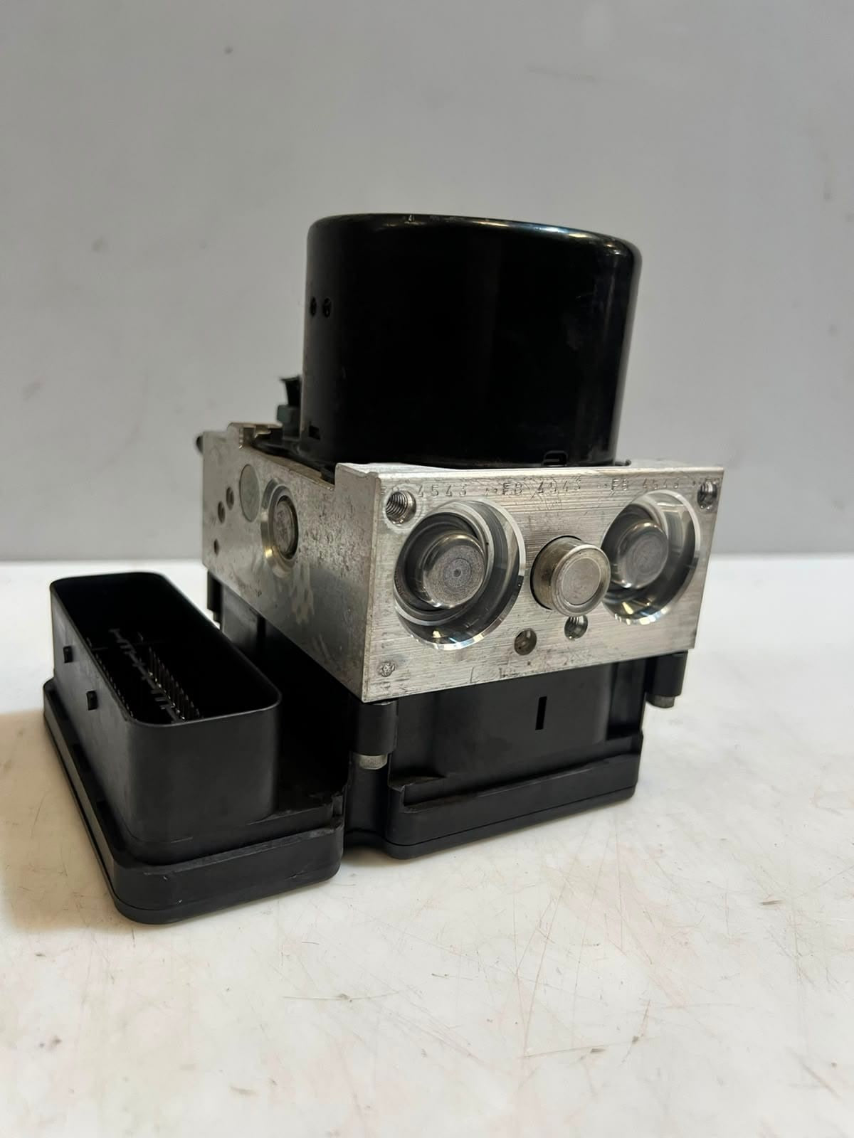2012-2013 BMW F30 3 Series including 320i 328i Abs Pump Control Module 6793936