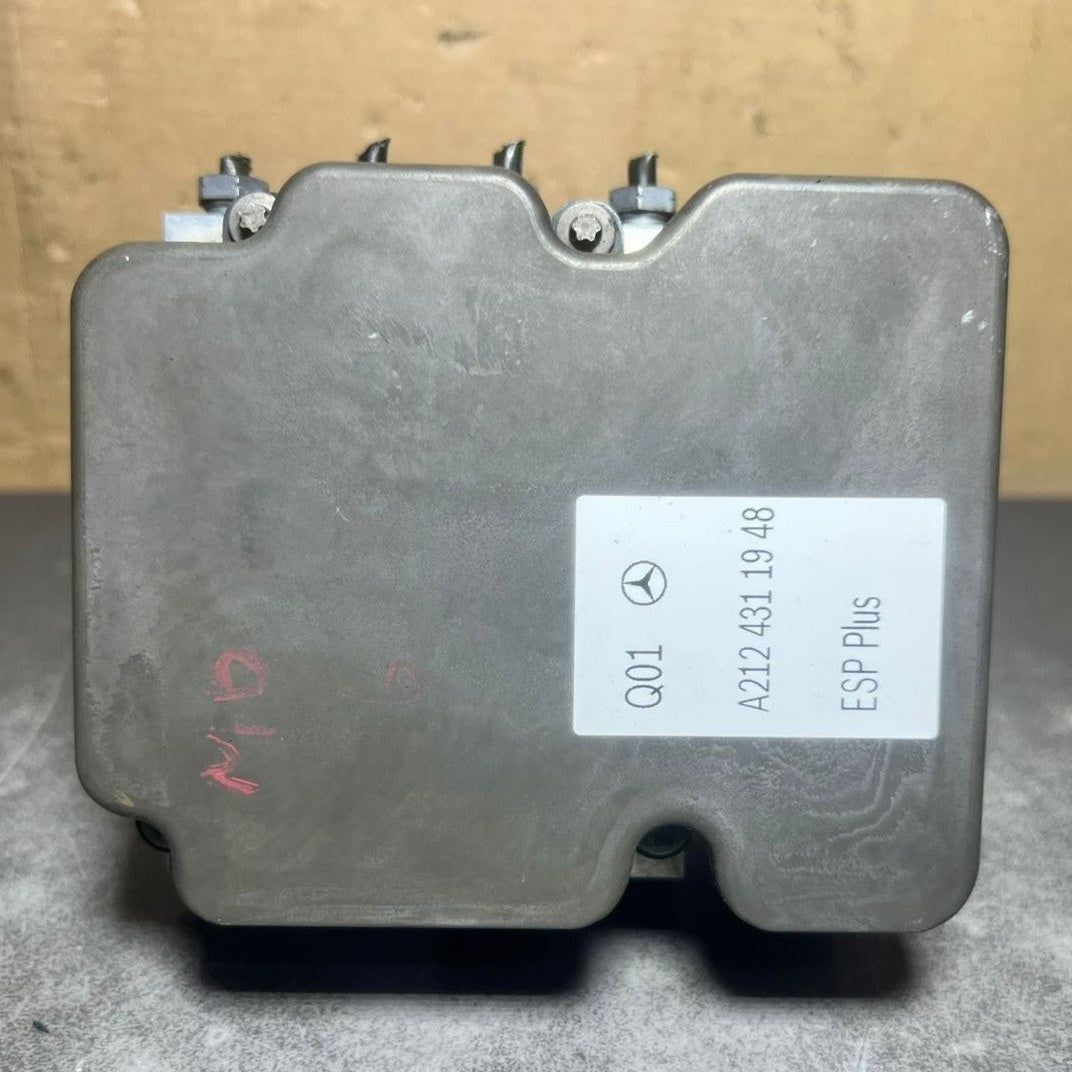 13-16 Mercedes W212 E-Class ABS Anti Lock Brake Pump Module A212 4311948 OEM