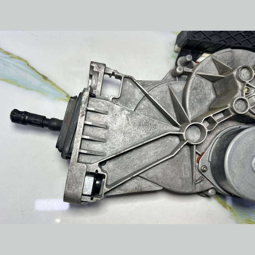 Mercedes Tailgate Lift Motor A2057604100 C-Class W205