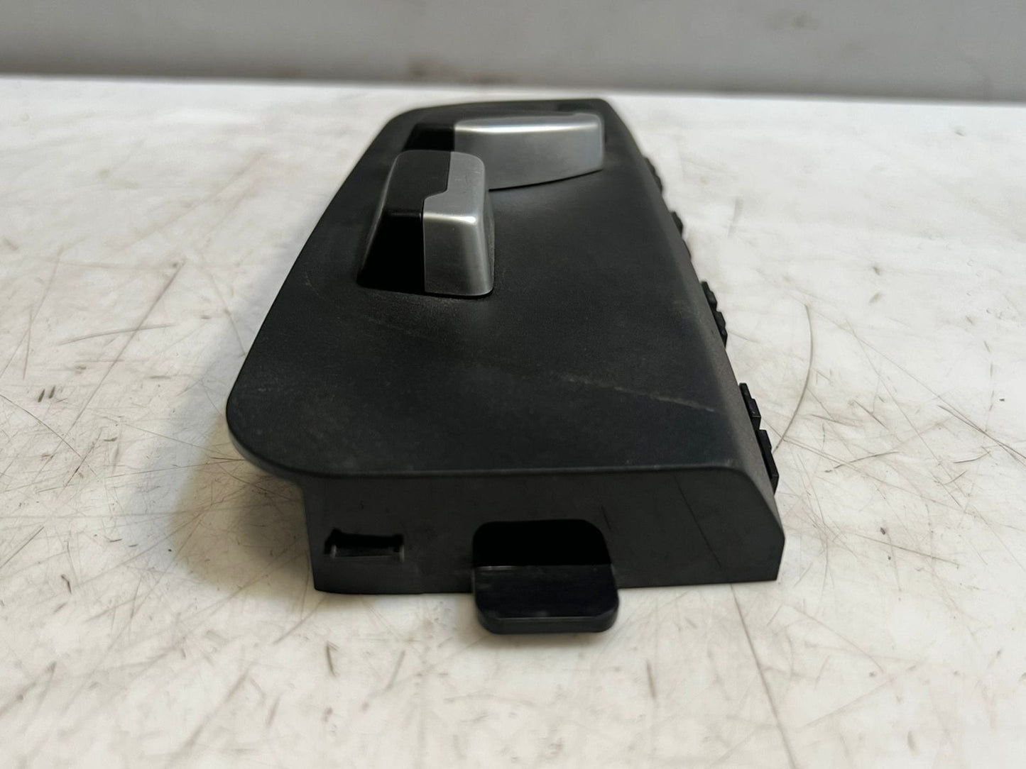 2015 BMW 320i F30 3 Series Front Right Seat ADJUSTMENT Control Switch 9382436