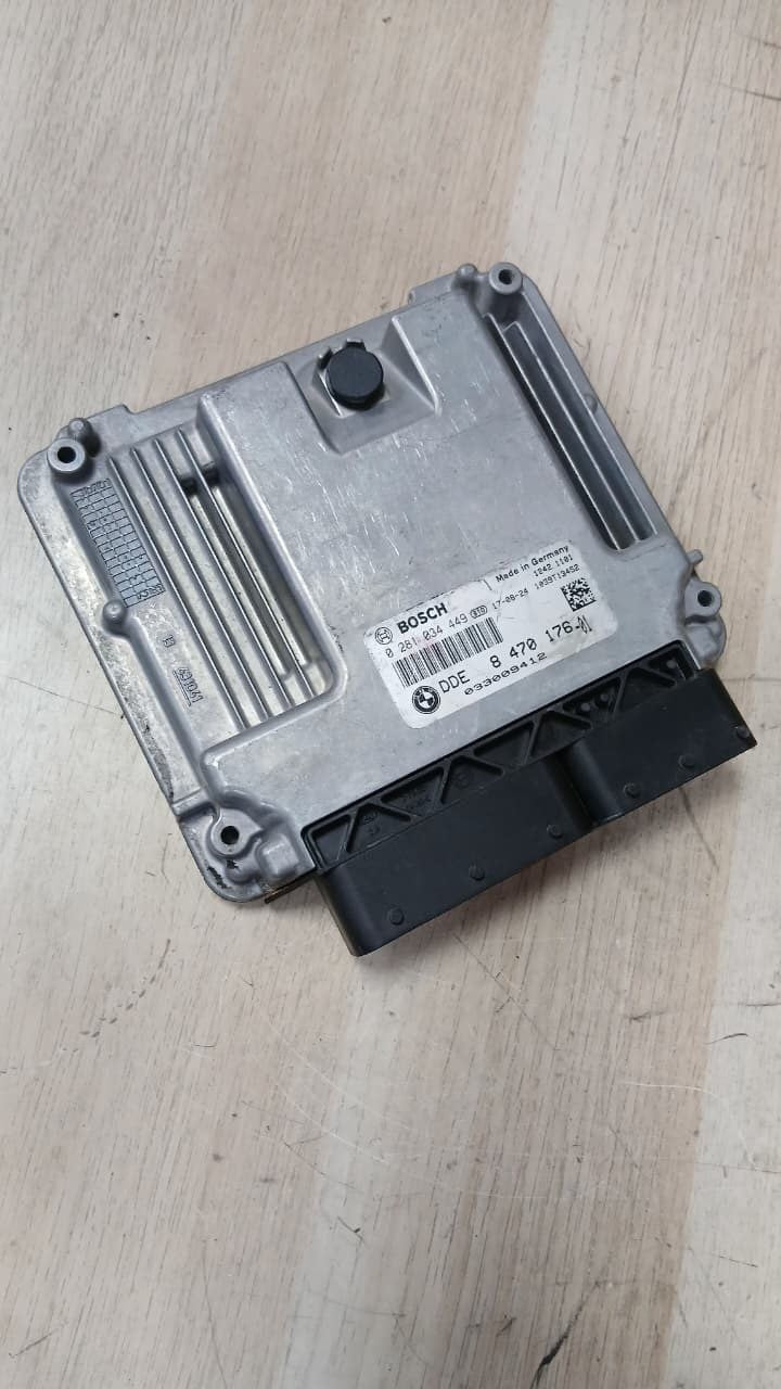 BMW Engine Control Unit 8470176 F30 F31 F35 and 1 Series F20 F21 2015-17 B47 ECU