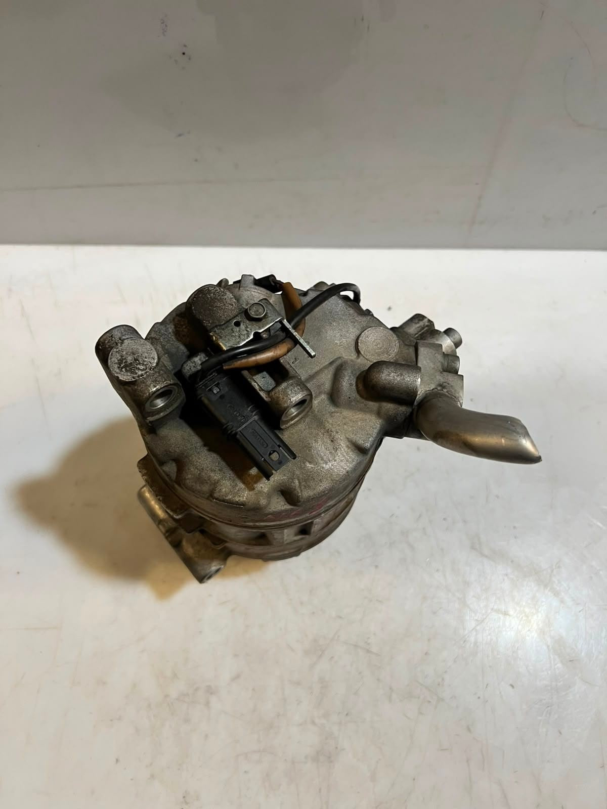 2010 BMW 650i F02 N63 F07 F10 F11 F06 AC Compressor PUMP 9154072 OEM