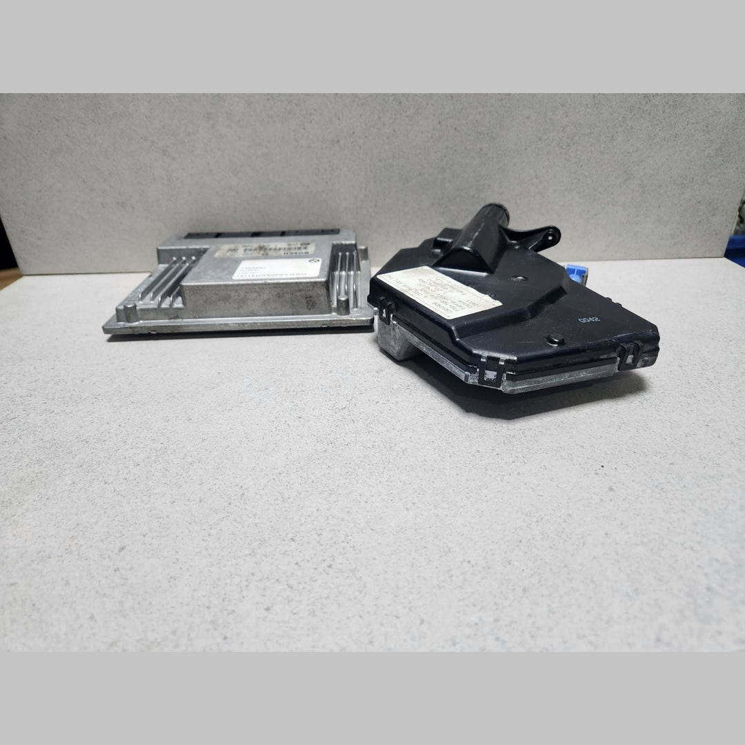 2006-2008 BMW 750i E65 E66 N62B48 V8 Engine Control Module 7549700 RHD ECU SET