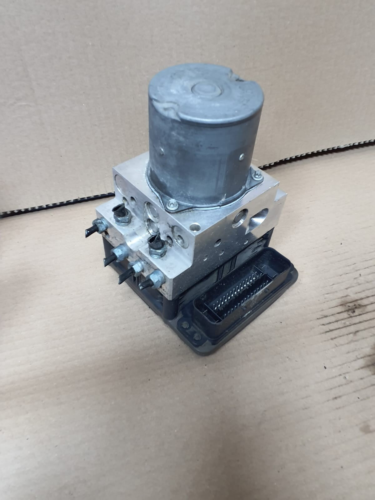 2007-2013 BMW X5 E70 and X6 E71 ABS/DSC Hydraulic Pump Module 6798286 OEM