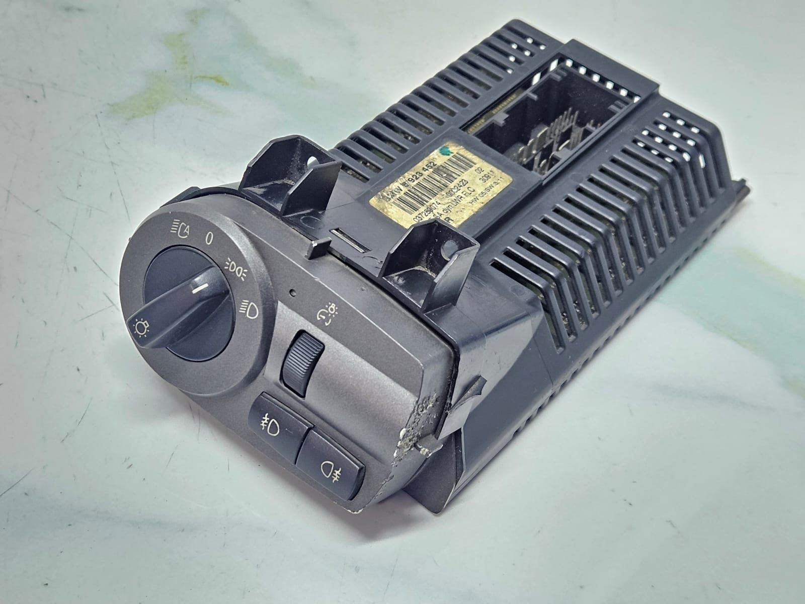 2003-2008 BMW Z4 Auto Headlight Switch 6923452 OEM