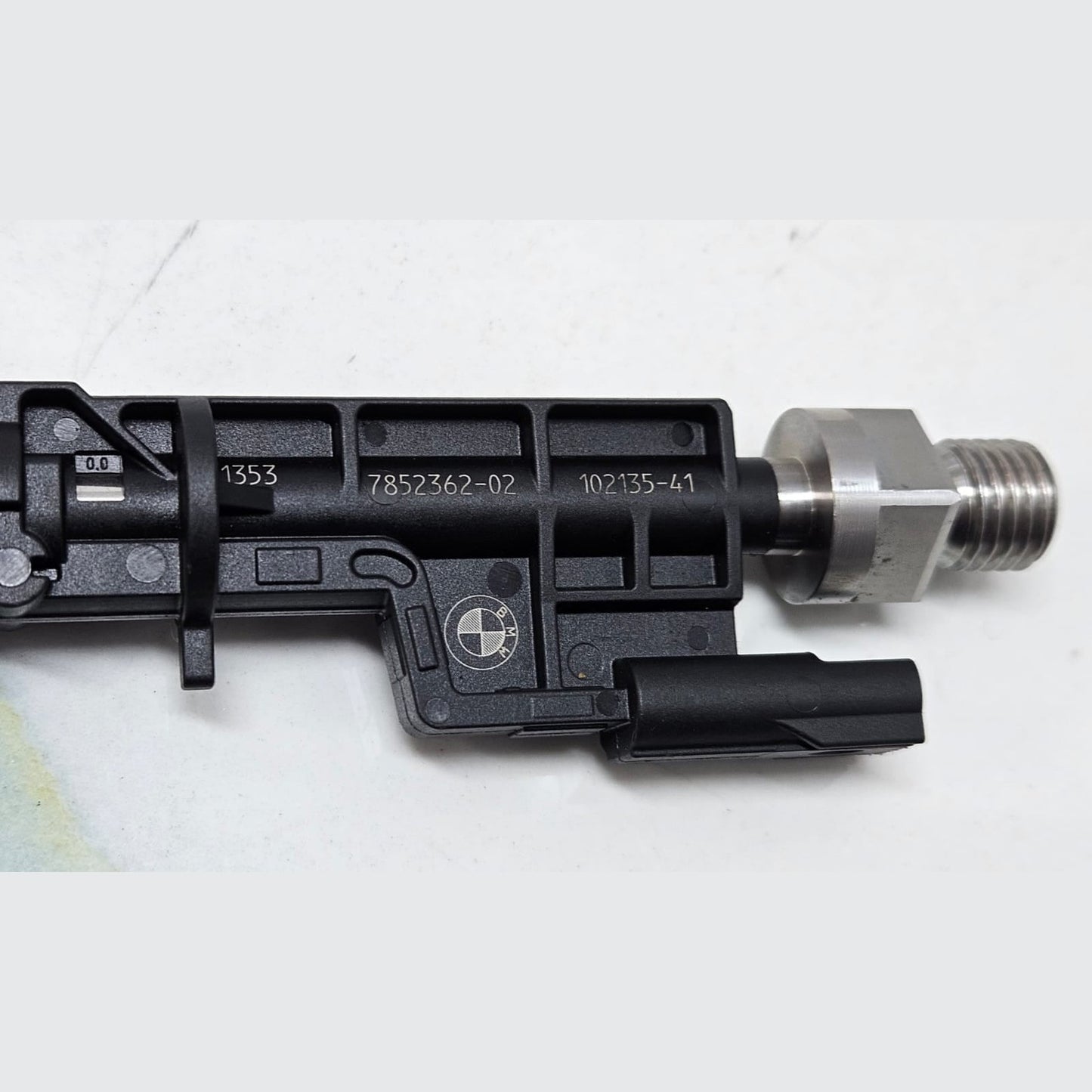 BMW S63B44 M5 F90, M8 F91 F92 F93, G30 5 Series Fuel Injector 7852362 OEM-1 PC